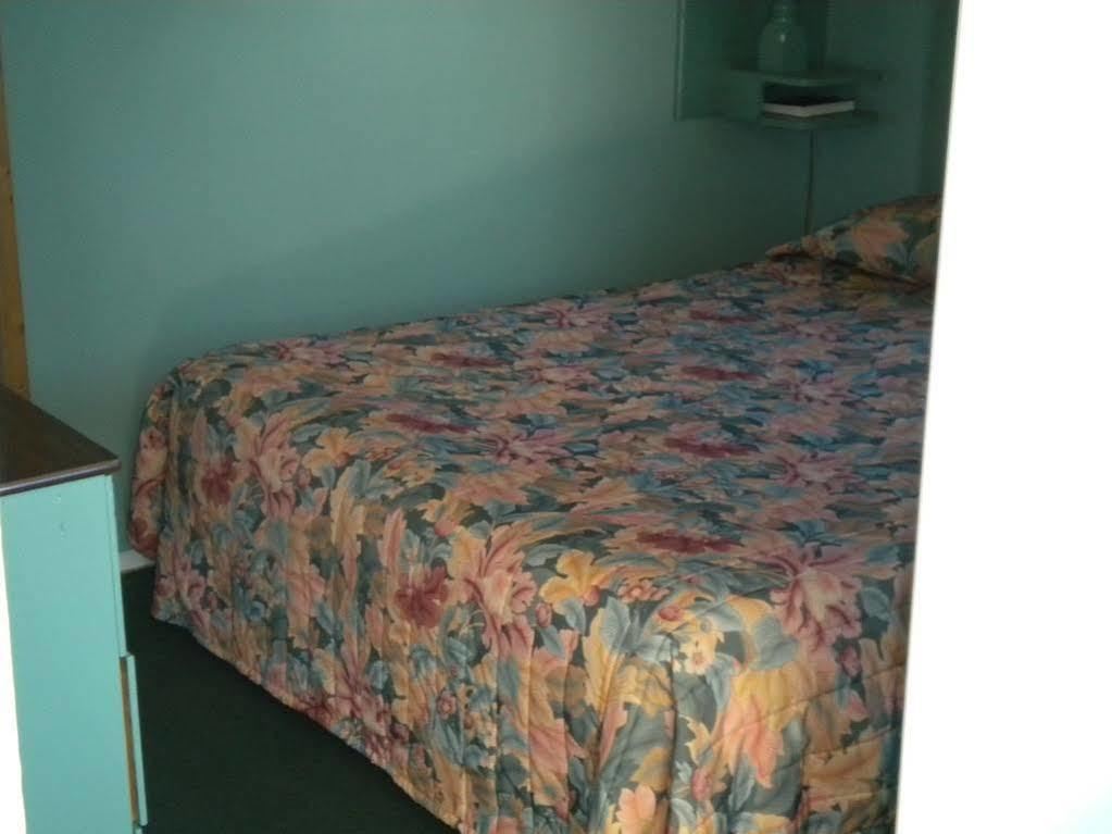 סאמרלאנד Pleasant View Motel מראה חיצוני תמונה